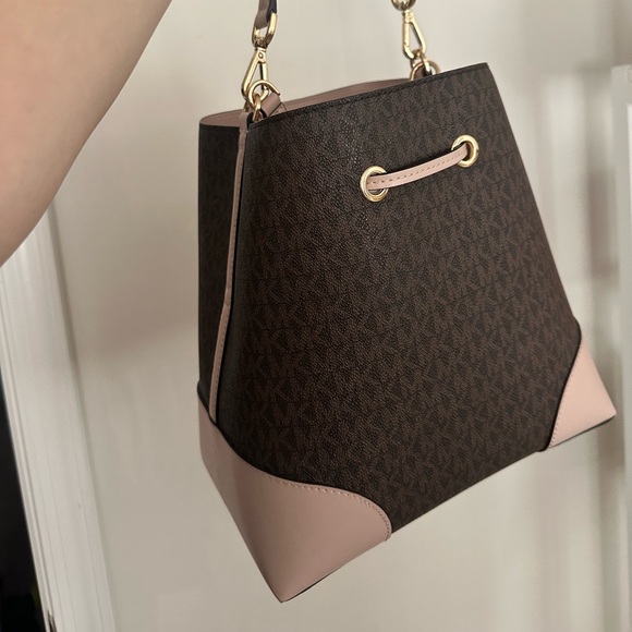Michael Kors Bucket bag - Picture 4 of 4